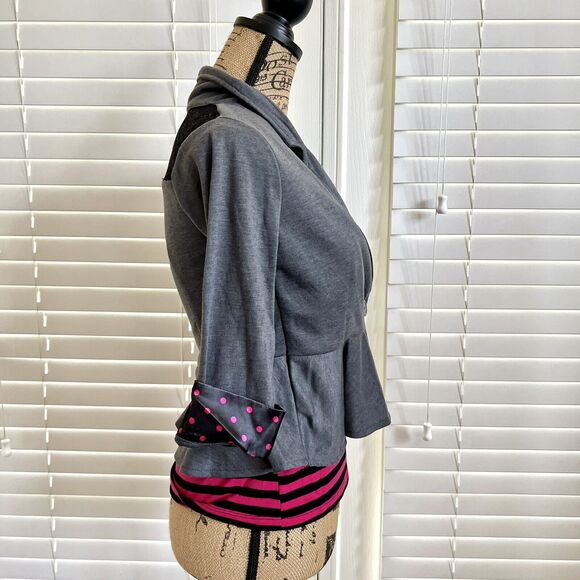 Paper tee Juniors X-Small Grey Pink Polka Dot Stripe Jacket Blouse Top Crew Neck - Picture 4 of 12